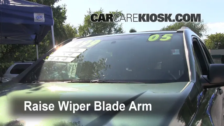 2005 Chevrolet Equinox LS 3.4L V6 Windshield Wiper Blade (Front)